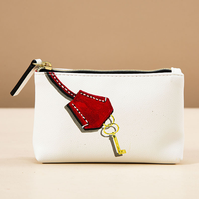 Túi đựng mỹ phẩm được làm từ chất liệu gì?